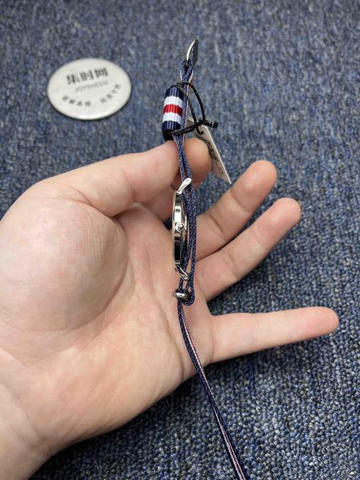 原单DW 经典中性款 36mm 男女皆可佩戴 316L精钢表壳 蓝宝石镜面 帆布表带搭配精钢针扣 表径36mm 商品图5
