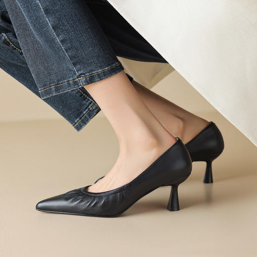 气质性感尖头高跟鞋，职业单鞋HB-9039 商品图1