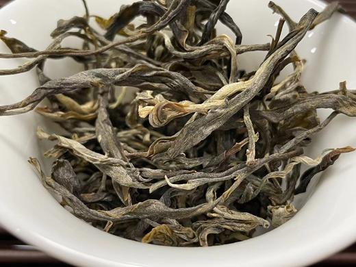 三人行 普洱生茶 单株妖茶 广别老寨 150克 （三两装） 商品图3