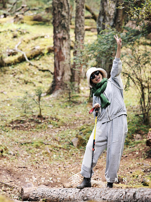 PETIT SCHAN小闪 CLO#361 itself 本身  进口花灰毛圈布正反拼接结构拉链卫衣/休闲运动裤 商品图2