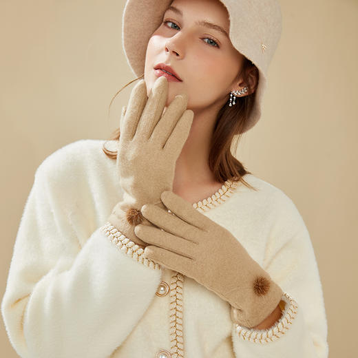 帽仕汇-KEYONE 温暖羊毛可触屏手套优雅毛球 商品图5
