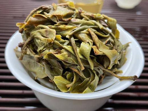 三人行 普洱生茶 单株老乌山  150克 商品图7