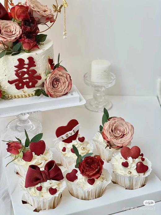中式订婚鲜花蛋糕 商品图1