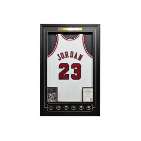 收藏系列 乔丹 公牛队23号白色限量 亲笔签名球衣