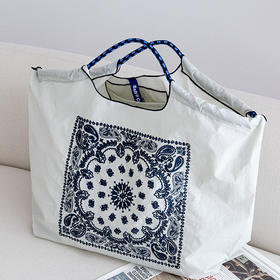 民族风刺绣尼龙包