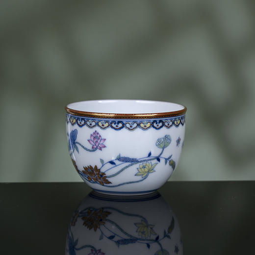 青花斗彩描金一束青莲杯 商品图1