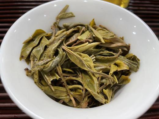 三人行 普洱生茶 单株妖茶 广别老寨 150克 （三两装） 商品图5