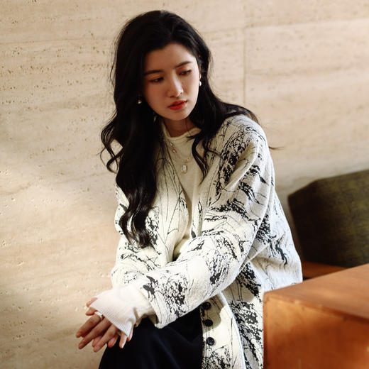 绽放664朵/獨特设计感芦苇提花大V领高级自然文艺气质羊毛外套 商品图1
