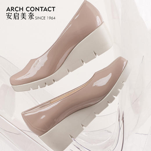 ARCHCONTACT安启美奈亮面坡跟百搭单鞋45601 商品图4