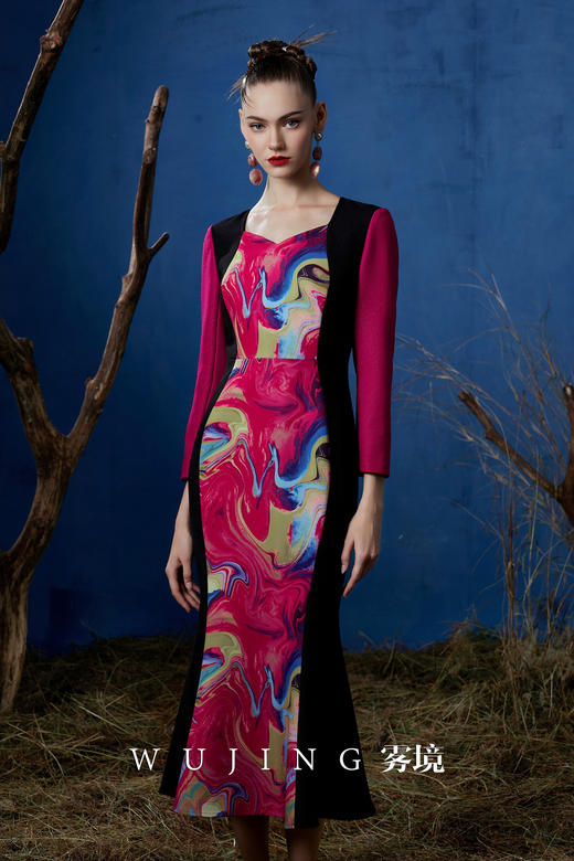 3203005 瑰意成绮 进口亮丝斜纹立体肌理料  股线蕾丝连衣裙 雾境 商品图0