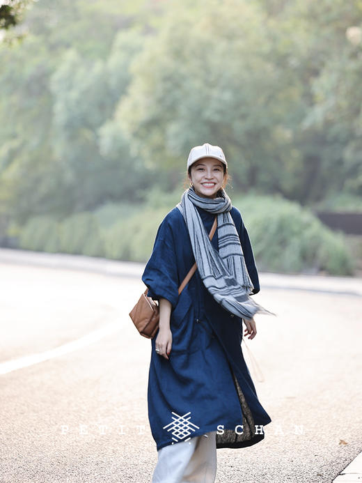 PETIT SCHAN小闪 CLO#354 C'est pour cela que je suis née. 生为此行  色织纯亚麻翻立领两穿oversize风衣 商品图4