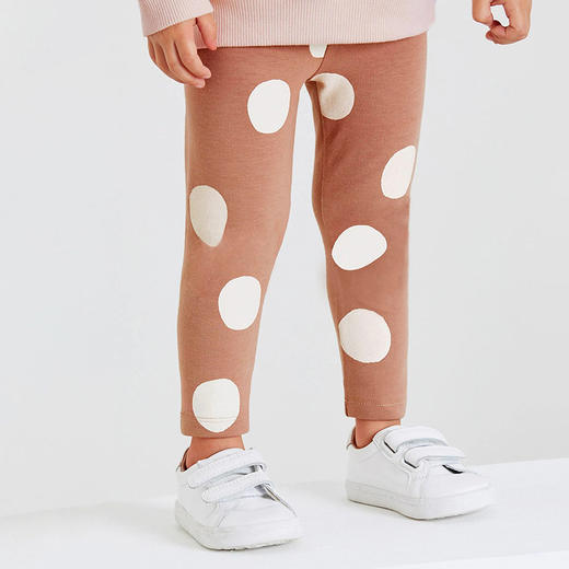 【欧美风格！儿童套装】欧美长袖女童卫衣套装秋季儿童套装可爱女孩裤套装，优质棉质、精致细节、舒适耐穿。无论是日常活动还是特殊场合，都能散发出欧美风范。 商品图3