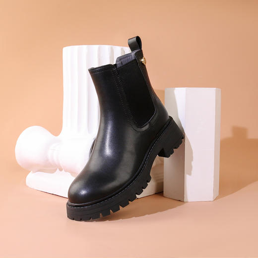 Safiya/索菲娅2023秋冬百搭圆头烟筒厚底英伦切尔西靴 SF34116018 商品图4