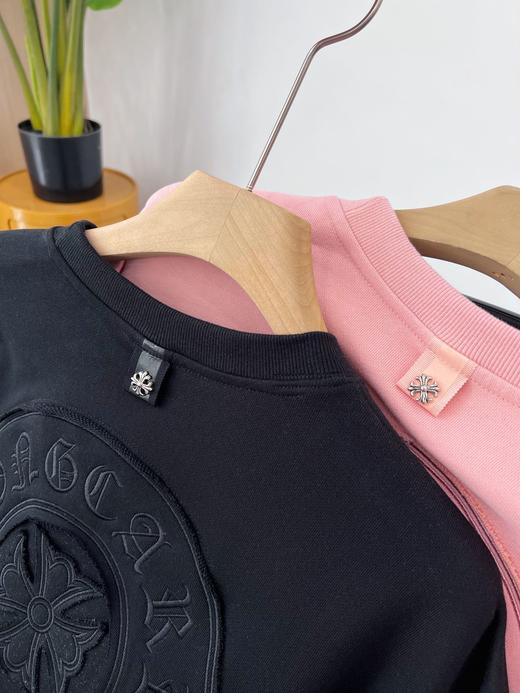 点此购买 克罗心秋季男女款圆领卫衣 83 268577 商品图4