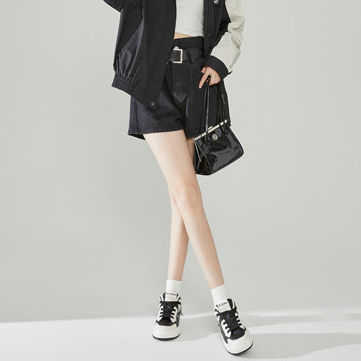 西遇黑白熊猫鞋女新款秋冬美式小众加绒休闲鞋高帮厚底滑板鞋22034224 商品图3