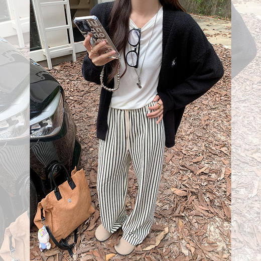 <曾小咸推荐>【奶油杏仁露】黑色开衫+打底+竖条裤 商品图2