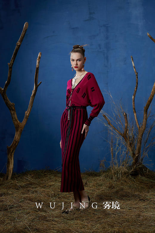 3203073 瑰意成绮 进口超细美丽诺羊毛针织连衣裙 雾境 商品图4