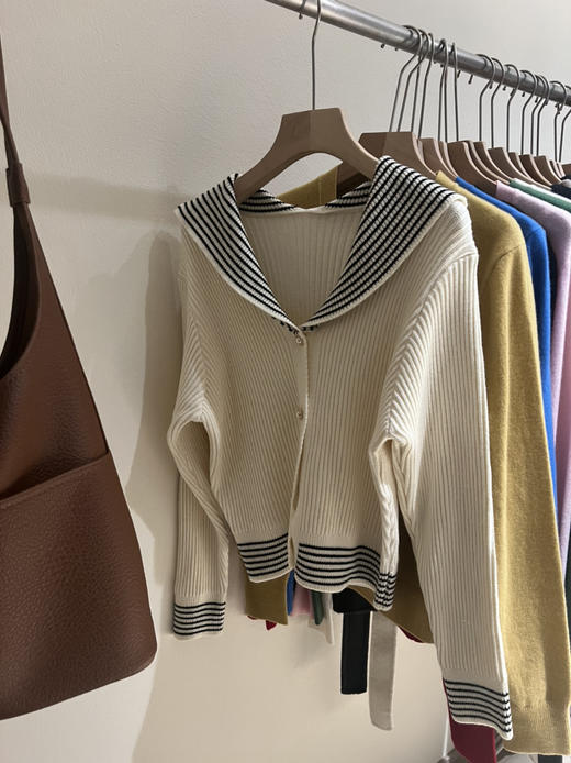 减龄针织开衫 商品图9