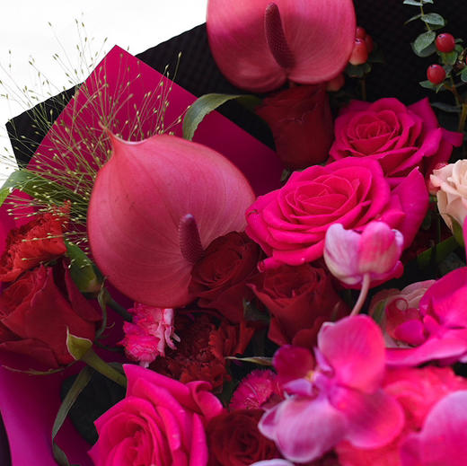《莎乐美》弗洛伊德蝴蝶兰彩掌花束 商品图2