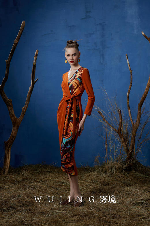 3203021 流光暖阳 弹力孔雀斜纹麻连衣裙 雾境 商品图5