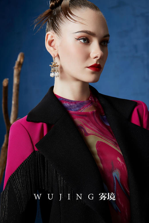 3203001 瑰意成绮 进口亮丝斜纹立体肌理料大衣 雾境 商品图5