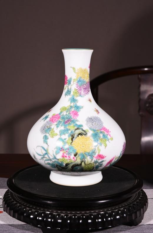 粉彩菊花扁肚瓶 商品图0