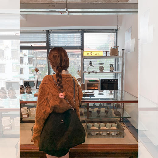 <曾小咸推荐>【焦糖玛奇朵】焦糖色毛衣+短裙牛仔裤 商品图4