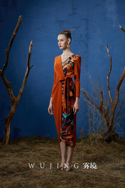 3203021 流光暖阳 弹力孔雀斜纹麻连衣裙 雾境 商品图3