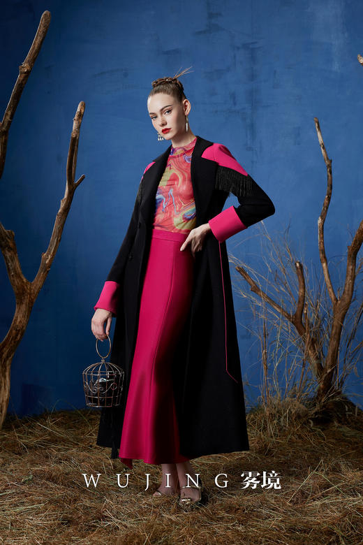 3203001 瑰意成绮 进口亮丝斜纹立体肌理料大衣 雾境 商品图1