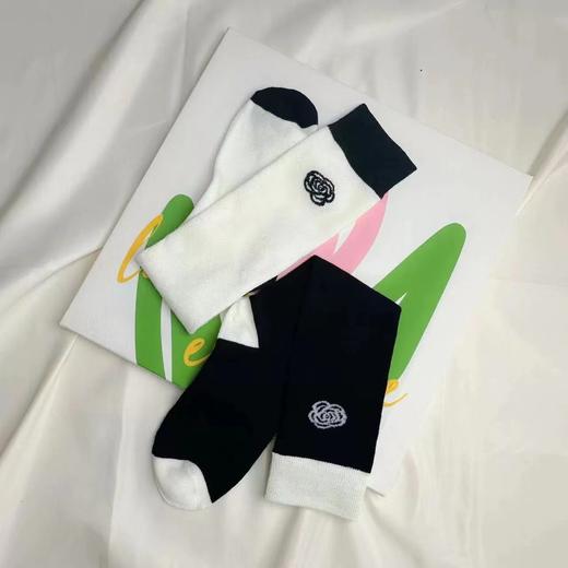 【19.9/任选2件，少拍不发货！】小香风黑白山茶花长袜简约百搭学院风森系少女四季款小腿袜ins潮 商品图1