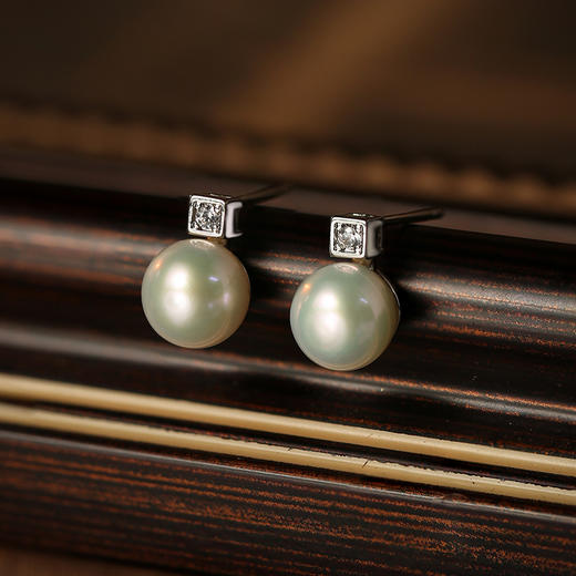 Manreya玛芮雅“闪耀的她”5天珍珠耳钉礼盒 丨一周不重样，天然淡水珍珠、铜镀白金 商品图6