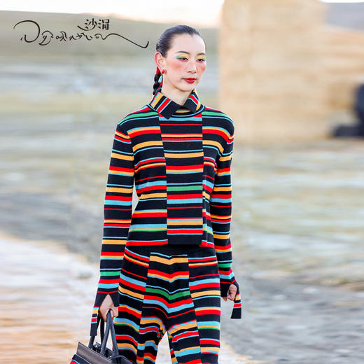羊绒彩条翻领女套衫SJF95W273K 商品图1