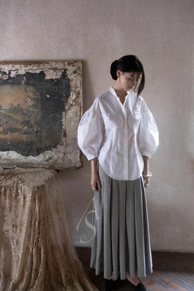 Ashlyn 白色PACEY立领花苞袖衬衫