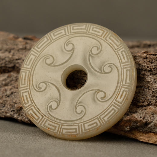 清 玉雕如意云纹璧 商品图2