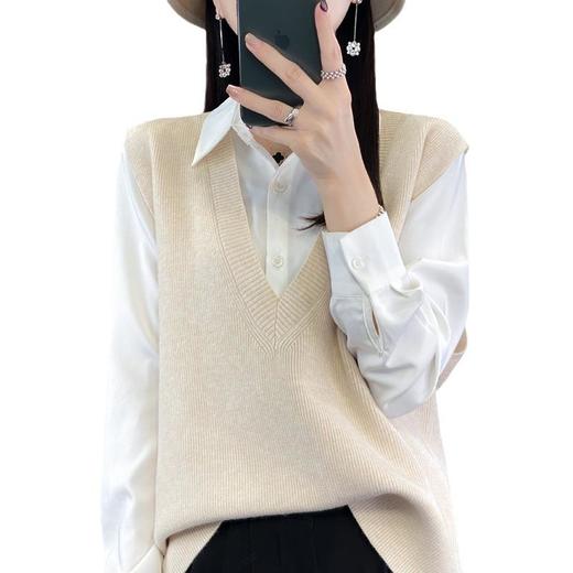 2023秋冬新款韩版女士包芯纱大V字领无袖针织马甲女套头外穿坎肩 商品图4