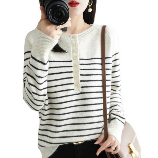 2023年秋冬新款韩版包芯纱女式圆领长袖常规内搭女式针织打底衫 商品图3