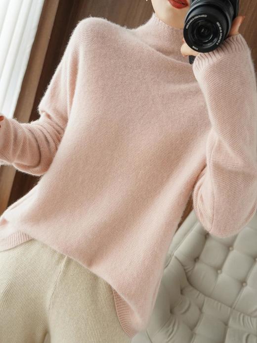 2023年秋冬新款韩版女士纯羊毛半高领长袖纯色平面套头宽松羊毛衫 商品图2