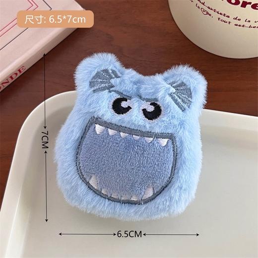 【19.9/任选2件】小红书同款可爱小怪兽毛绒胸针配件，毛绒挂件小玩偶，多款可爱造型供你选择，让你随心搭配 触感舒适 商品图5