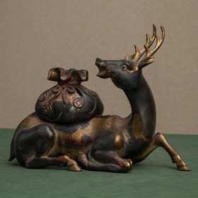 清 铜泥金卧鹿香薰