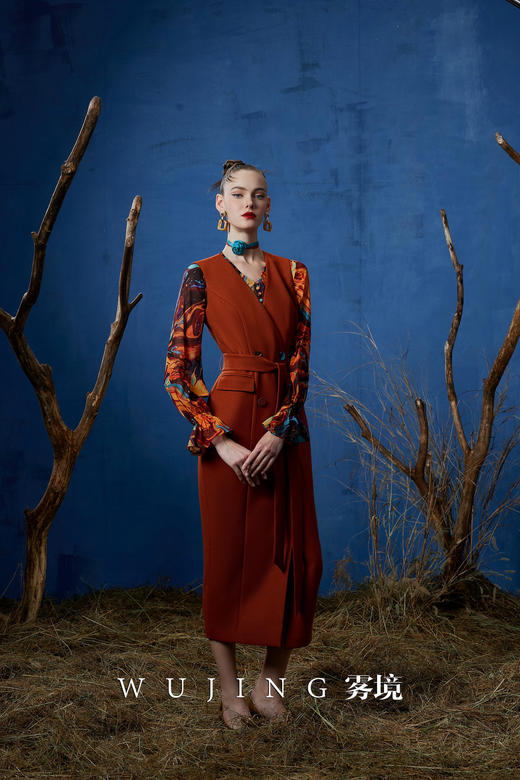 3203019 流光暖阳 进口立体十字花呢马甲外套 雾境 商品图2