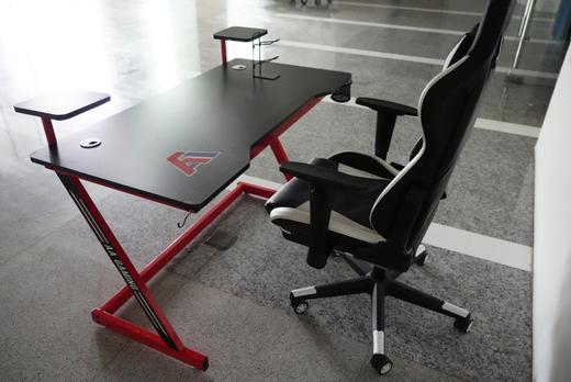 外贸电竞桌 121.99CM*61.98CM 商品图4
