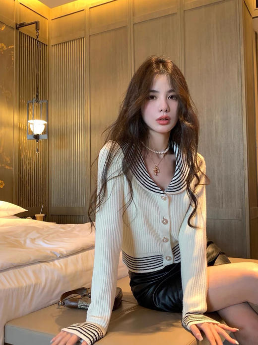 减龄针织开衫 商品图5