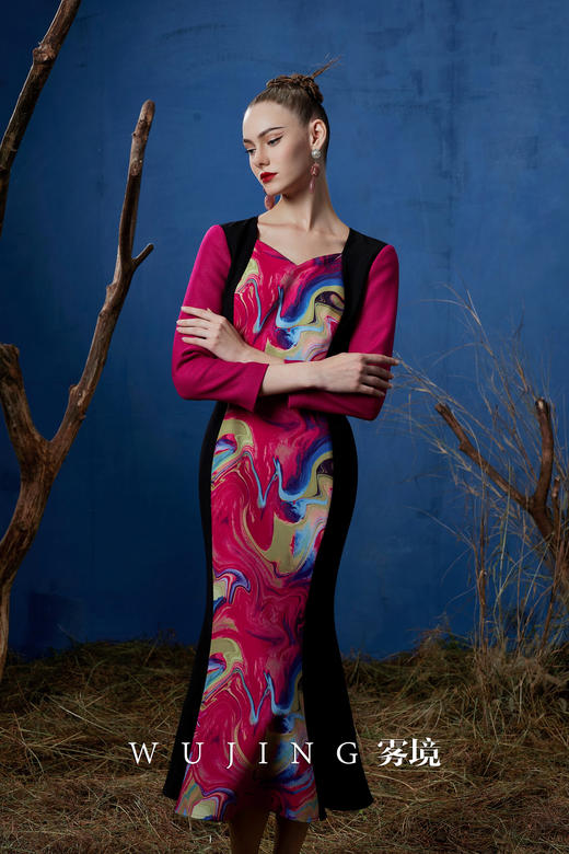 3203005 瑰意成绮 进口亮丝斜纹立体肌理料  股线蕾丝连衣裙 雾境 商品图4