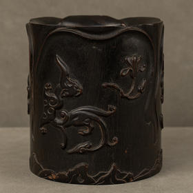 清 紫檀木浮雕螭纹花口笔筒