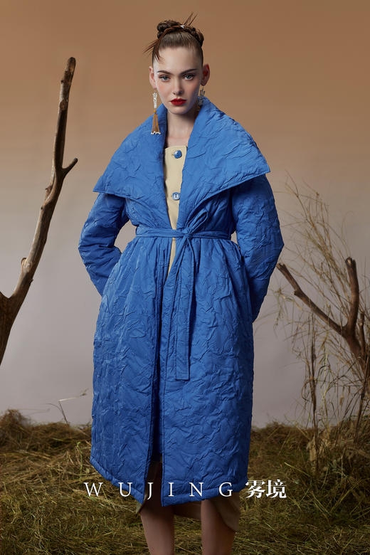 3203032 青蓝冰水 进口立体泡泡捏花面料（填充90白鸭绒）羽绒服 雾境 商品图4