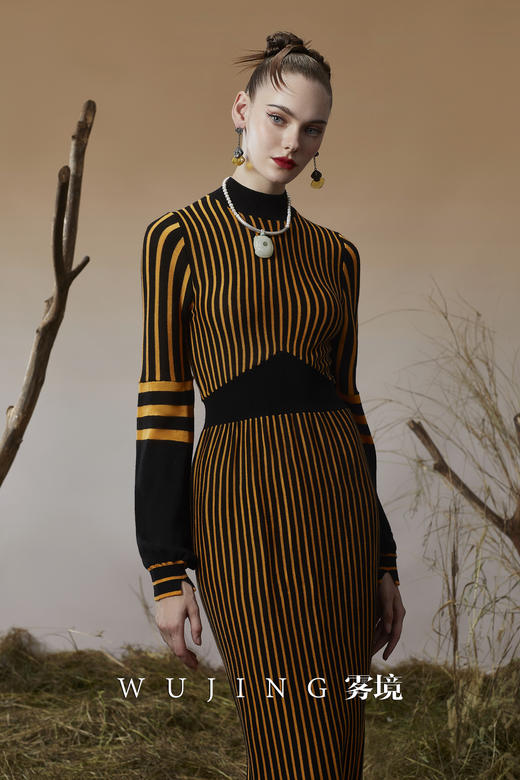 3203077 落日榕金 进口超细美丽诺羊毛针织连衣裙 雾境 商品图0