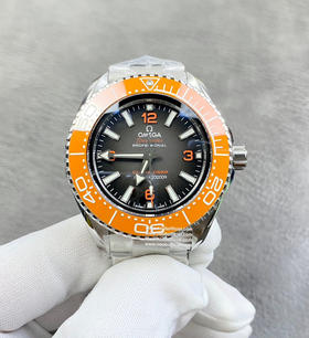 Noob 欧米茄新“橙色海王”登基。海洋宇宙600米ULTRA DEEP，一款潜水性能可以把劳力士鬼王按在地上摩擦的新海王！！！@海马王