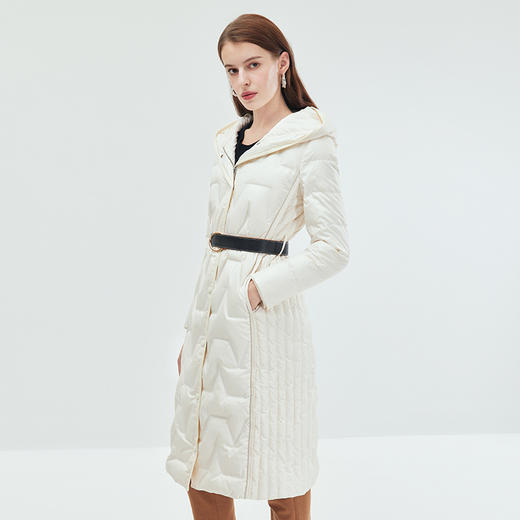 EITIE爱特爱冬季新款女装修身显瘦长款连帽保暖羽绒服7211908 商品图4
