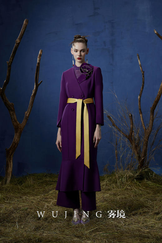 3203036 暮染拂紫 进口亮丝斜纹大衣 雾境 商品图9