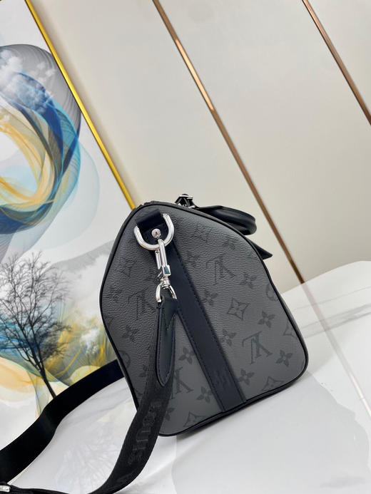 秋冬特惠💰850 原单LV M46655 尺寸：34×21×6cm KEEPALL 黑花旅行袋 商品图4